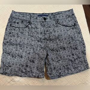Bandolino Black and White Patterned women’s Shorts